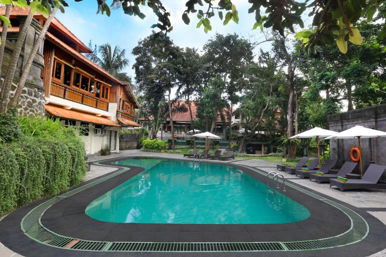 Hotel Champlung Sari And 3*