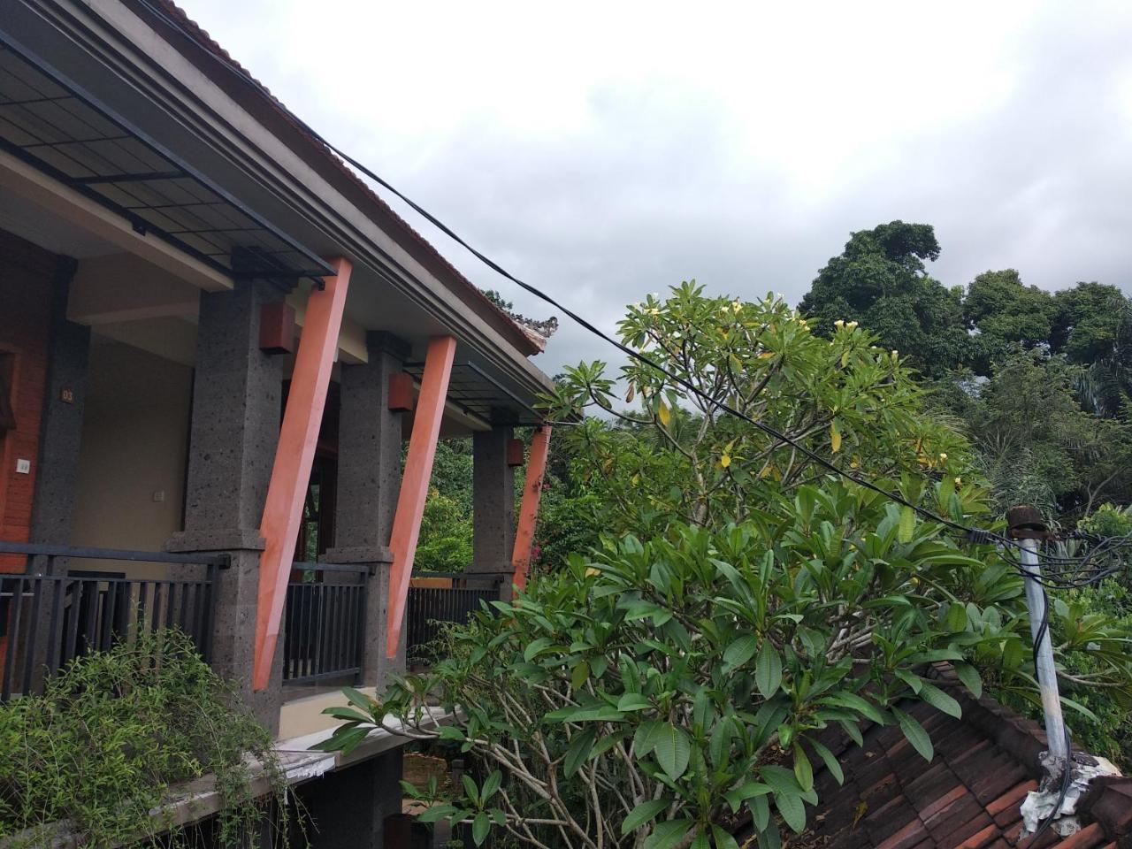 Utari House Guest house *