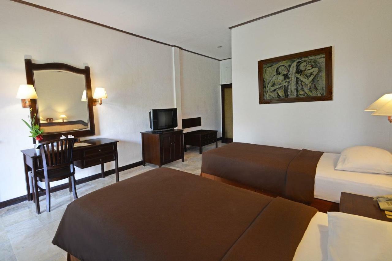 Champlung Sari And Hotel