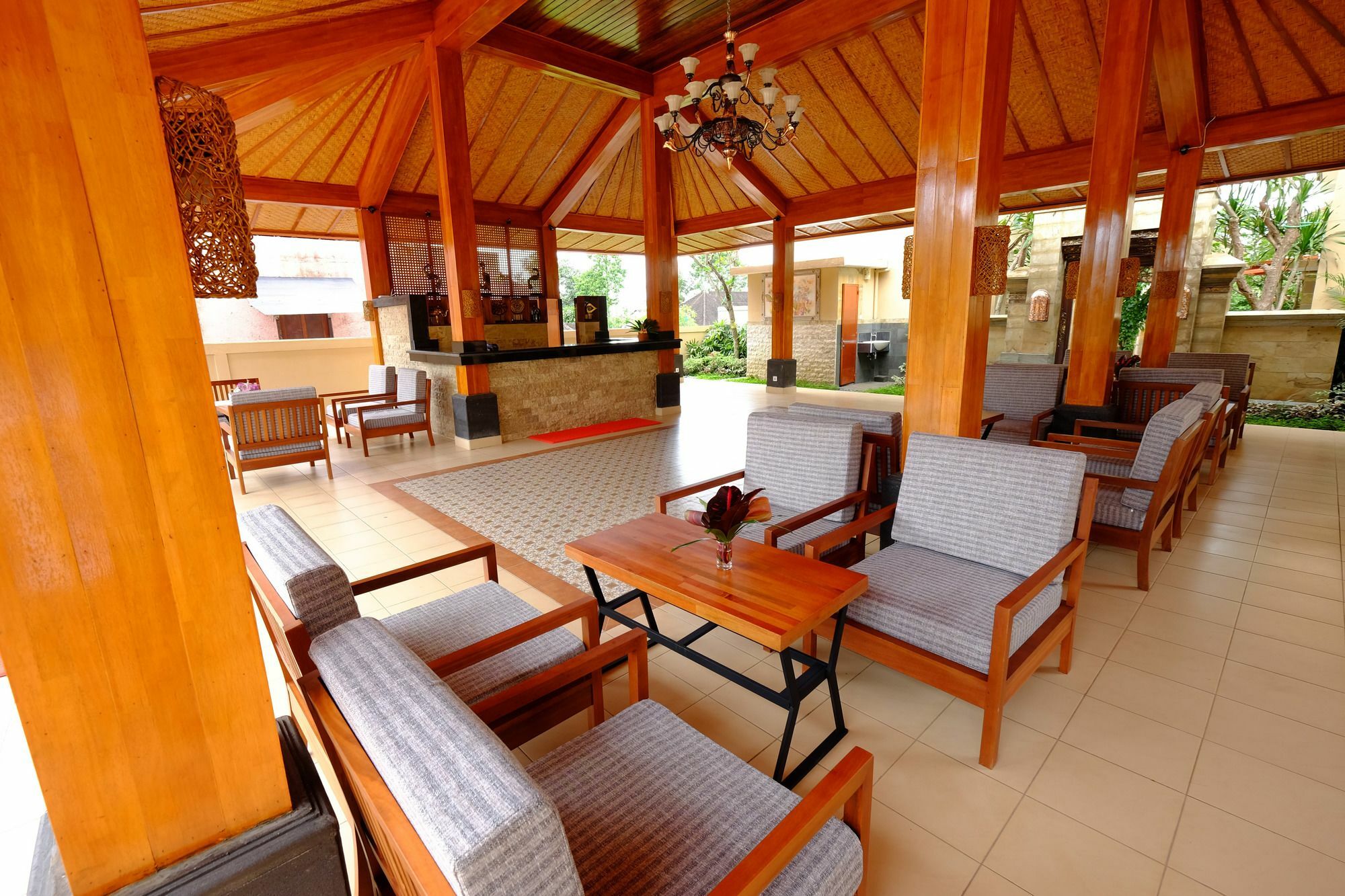 Sari Hotel 3*