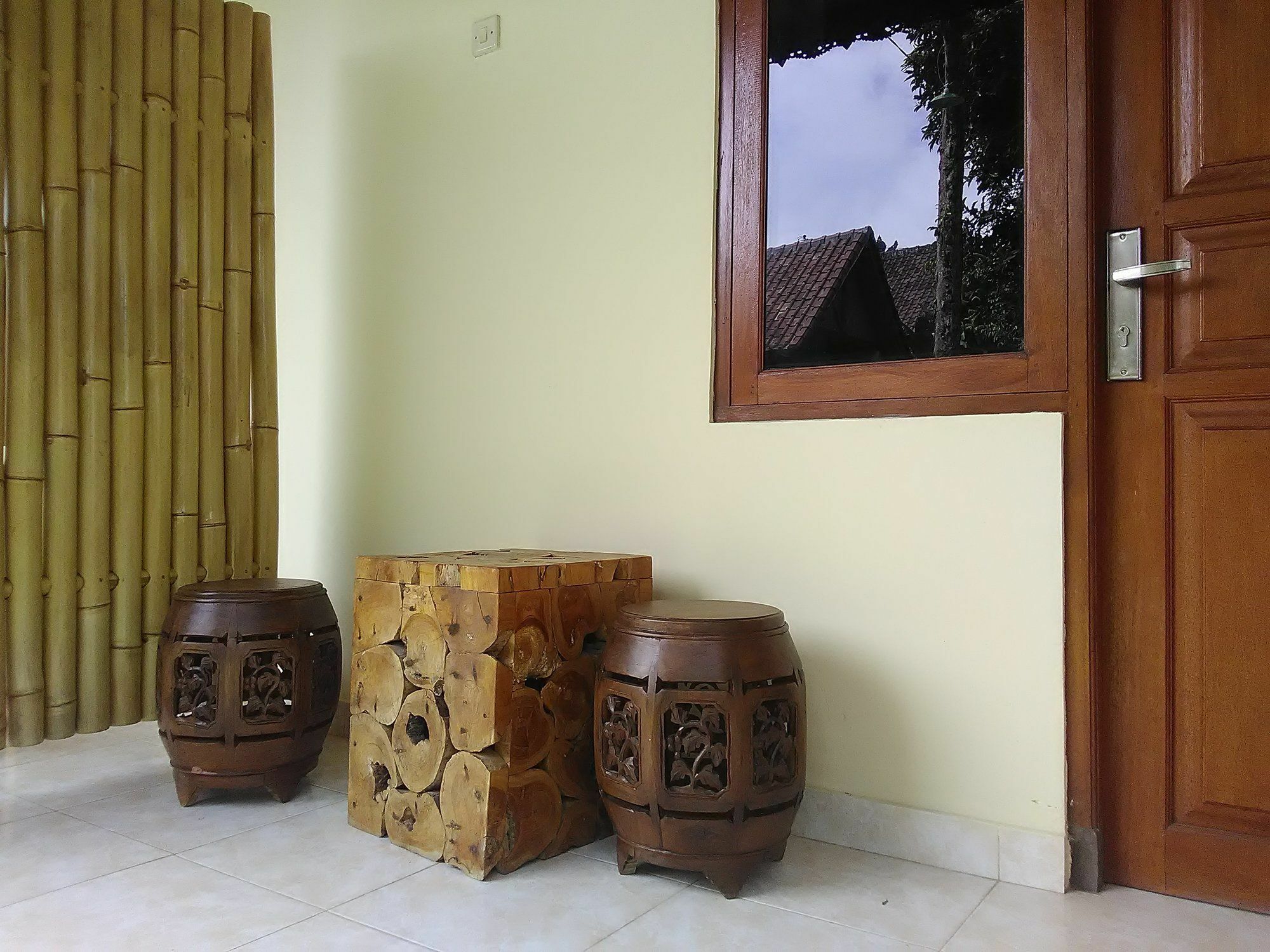 Astawa House 2*