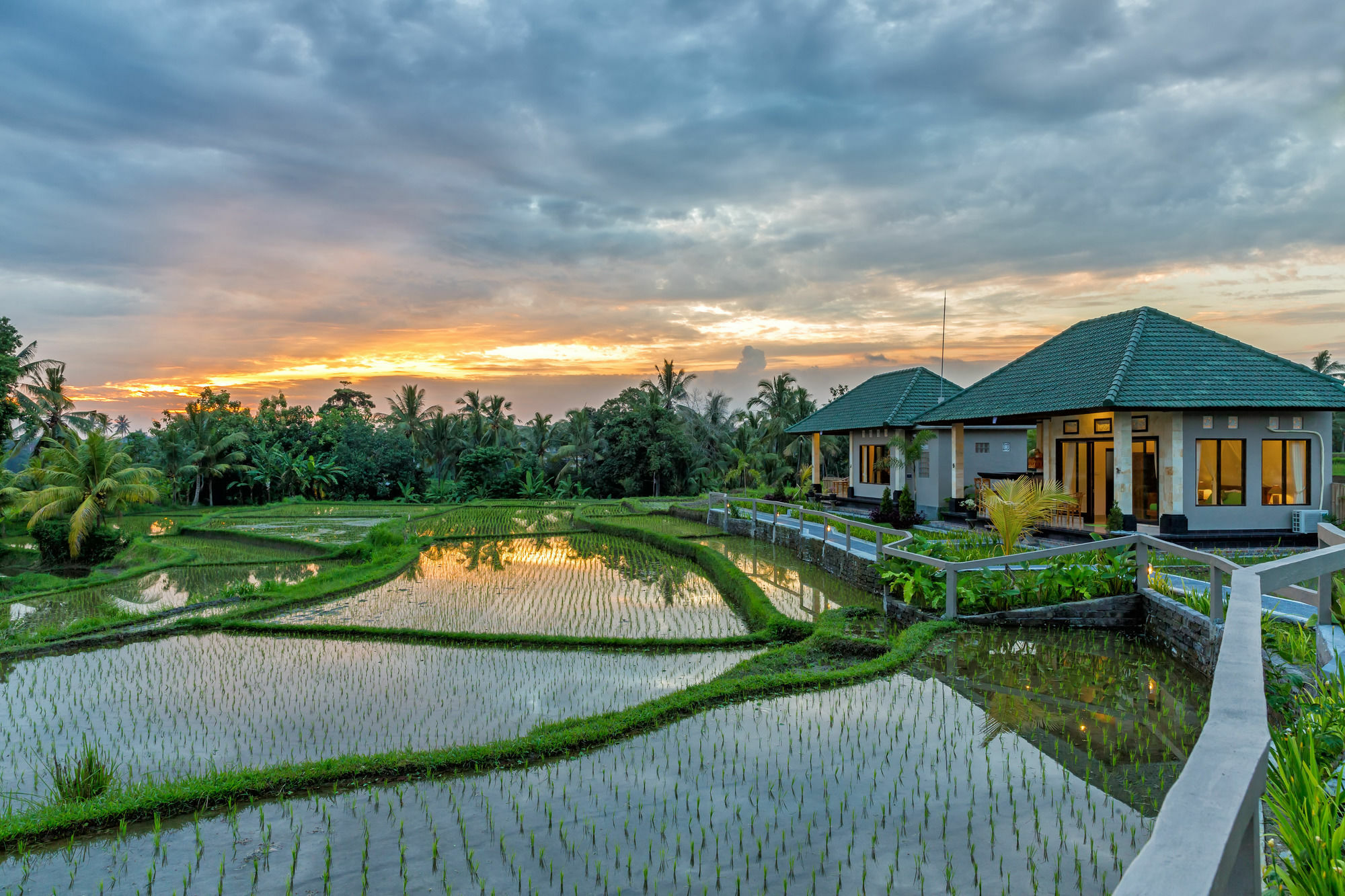 Villa Cahaya