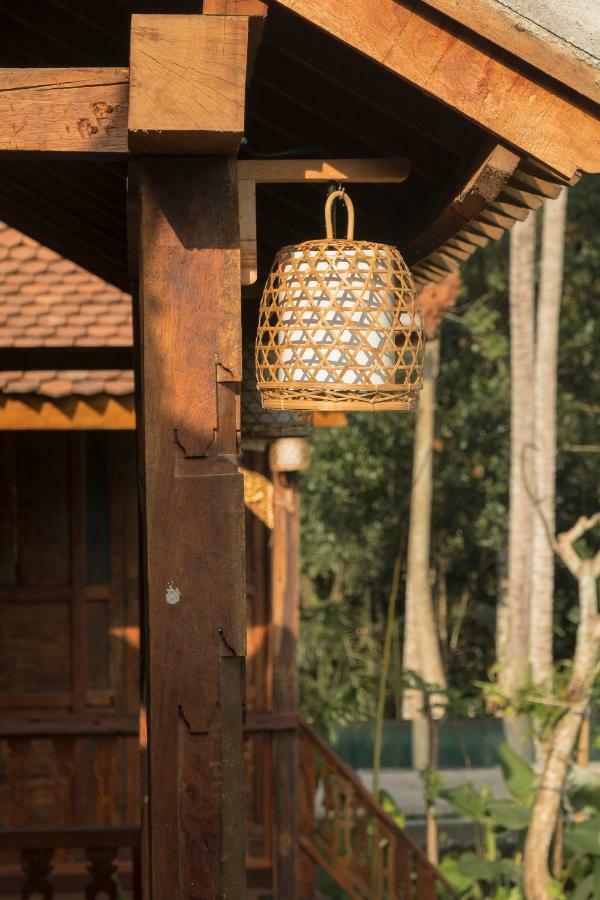 Uma Lanne - A Wooden Hideway Villas *