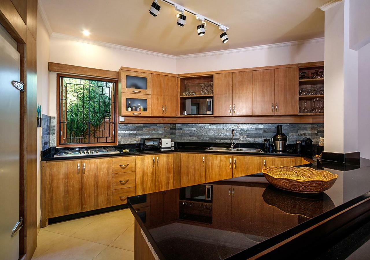 Villa Kembar *