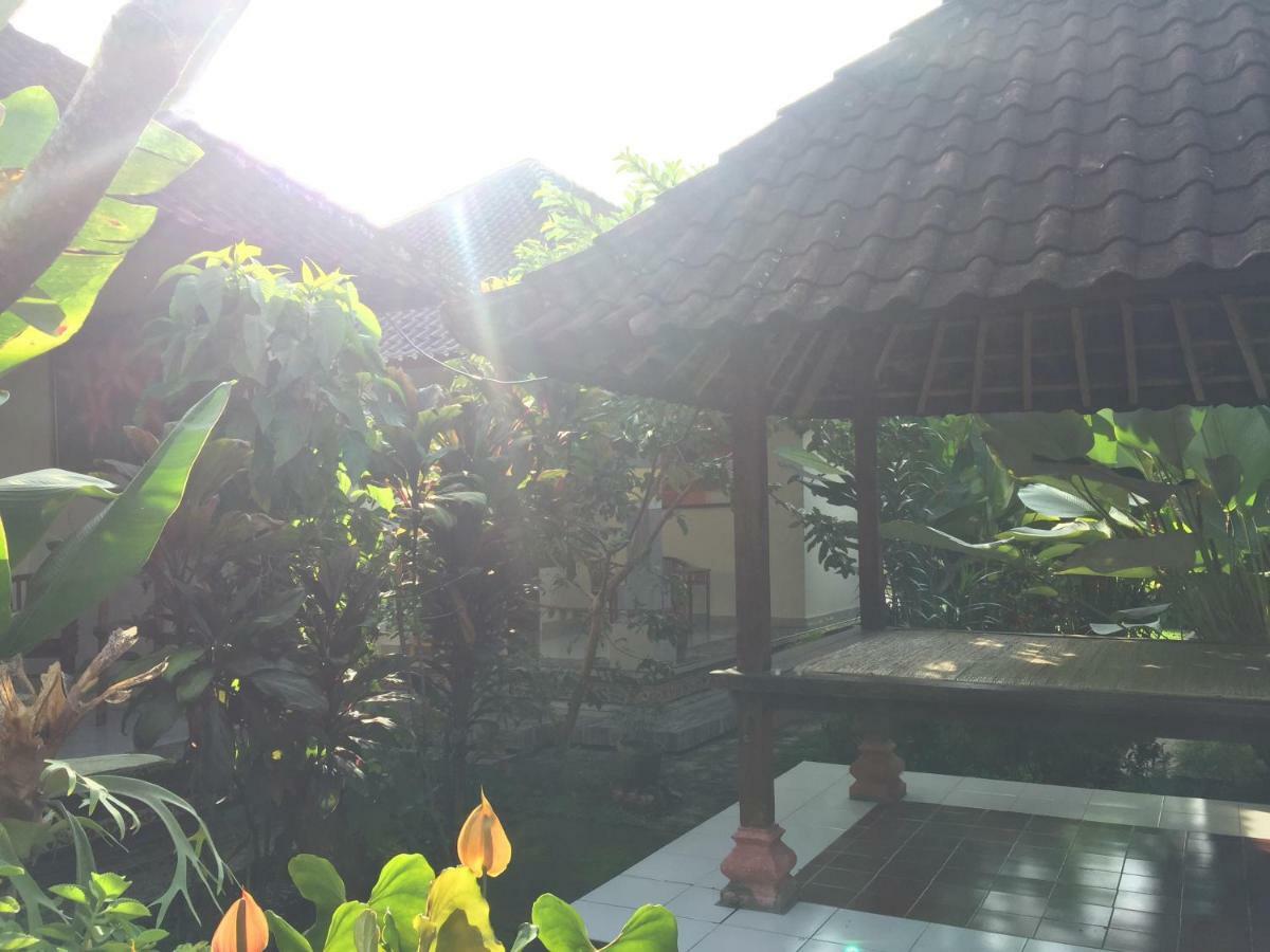 Dipa Homestay *