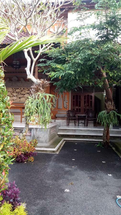 Thani House Guest house *