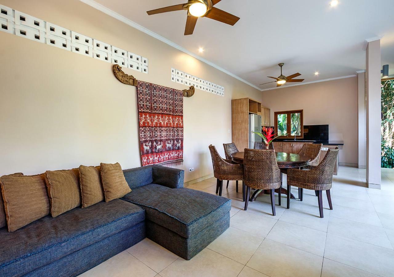 Villa Kembar *