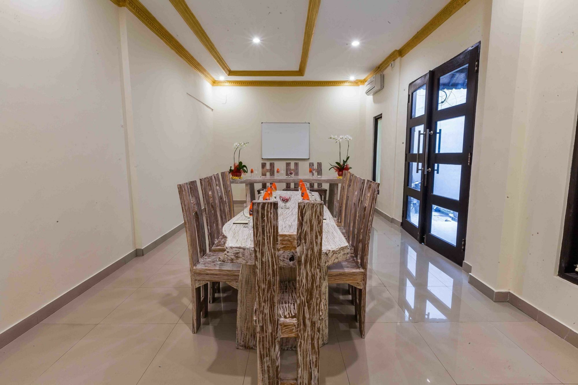 Vimala Hotel 3*