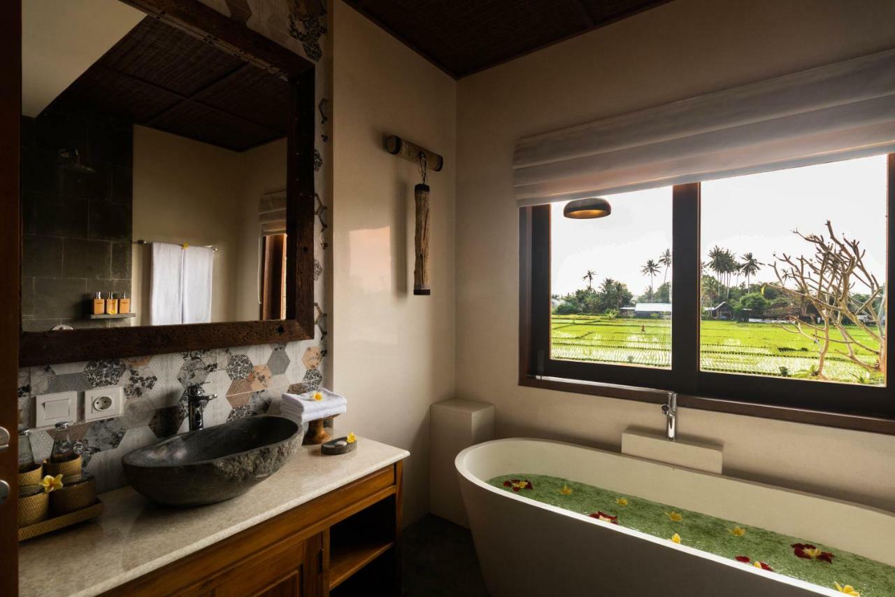 Howlite Private Villa