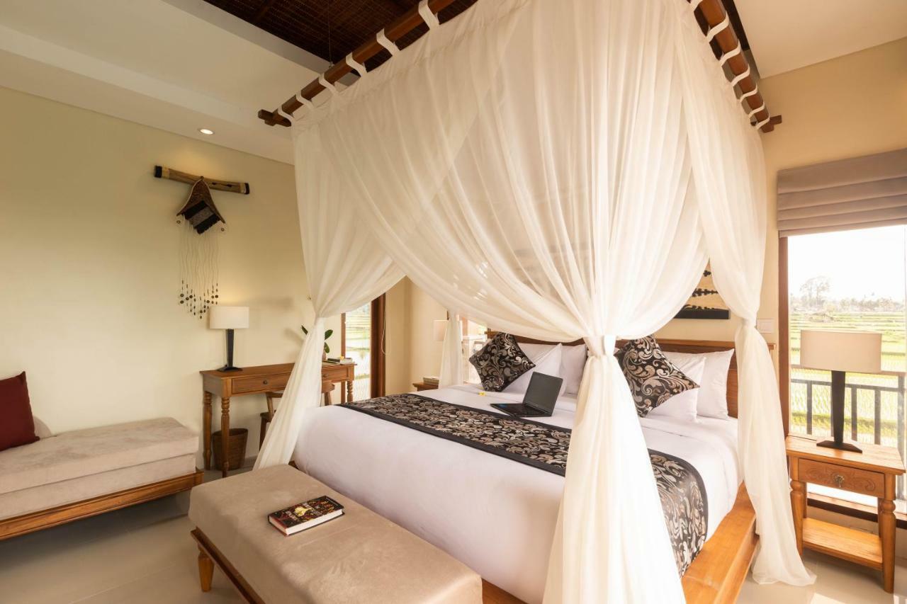 Howlite Private Villa *