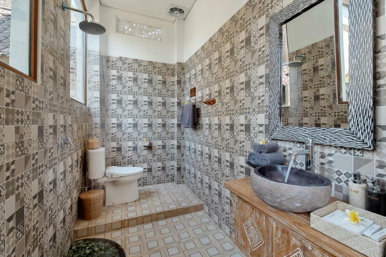 Santosha Place Guest house 3*
