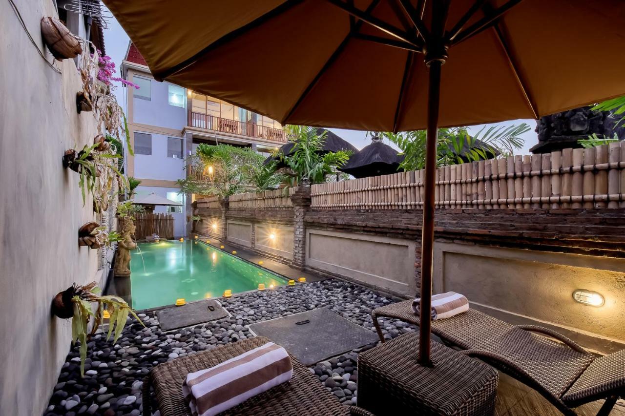 Santosha Place 3*