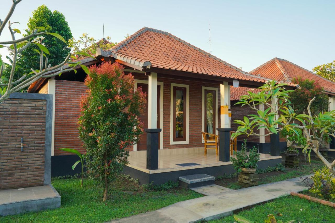 Dhiari Wisma tamu