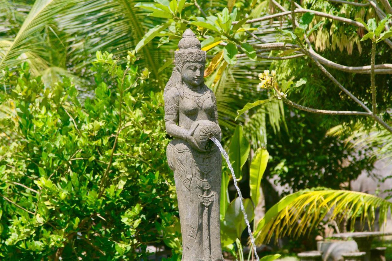Dhiari Wisma tamu