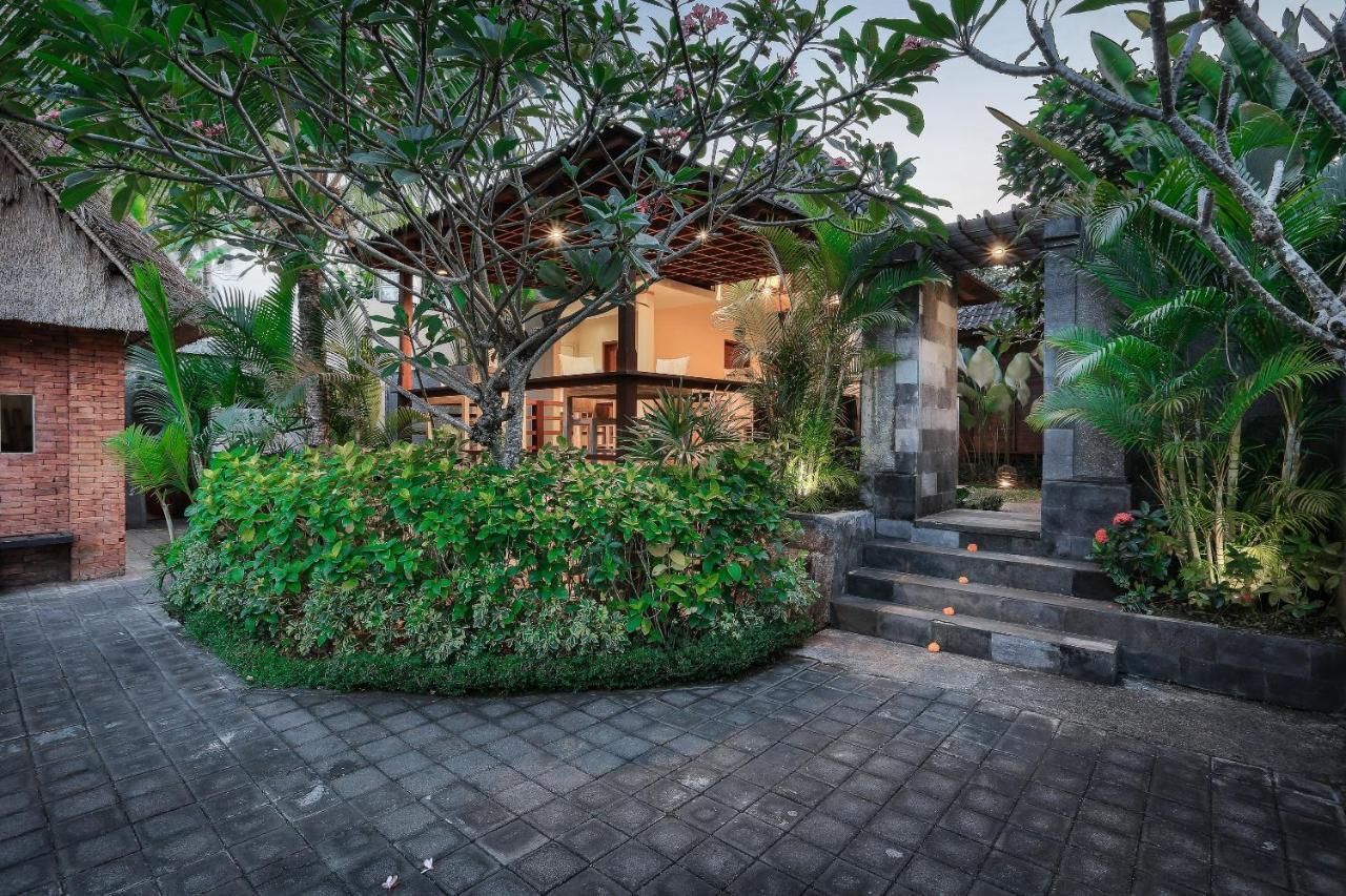 Yana Villas Kemenuh 3*