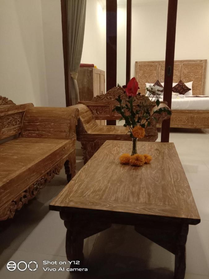 Rona1 Villa