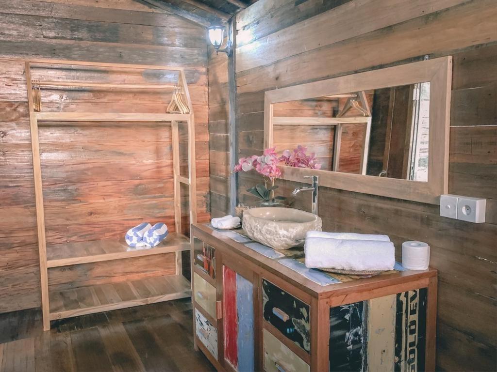 Guest house Rumah Lumbung The Wooden House