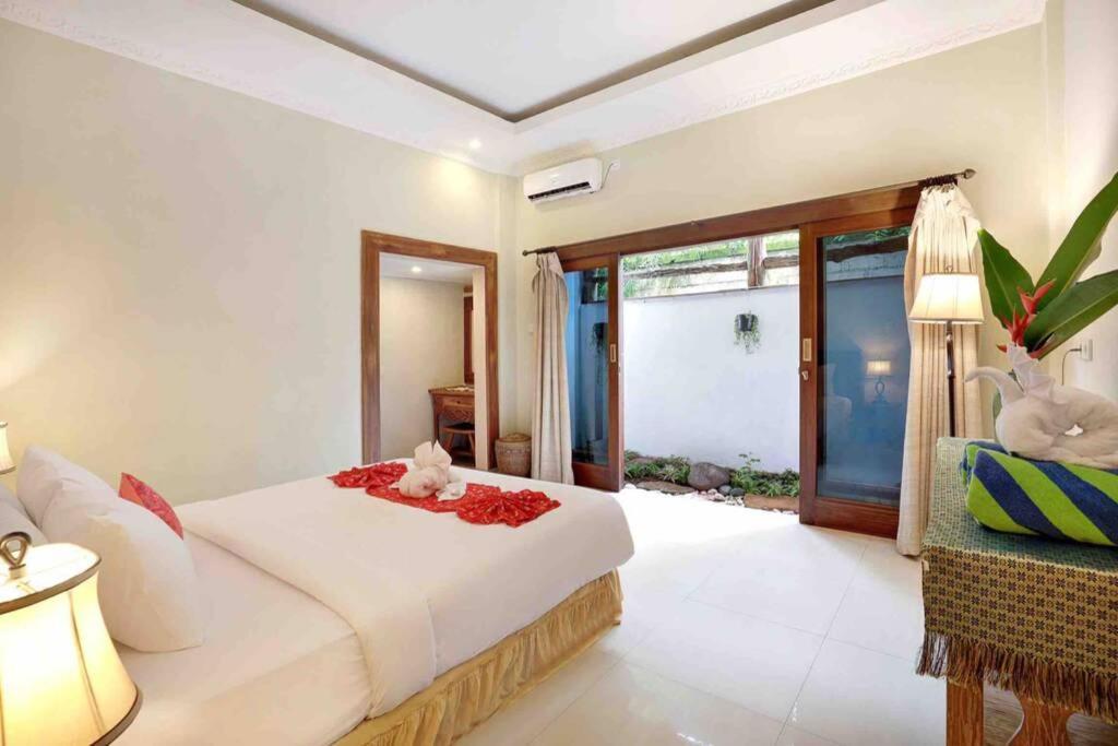 Villa White Jasmine