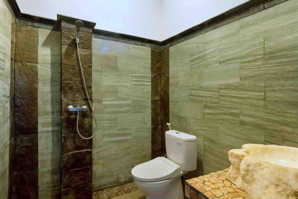 Villa White Jasmine