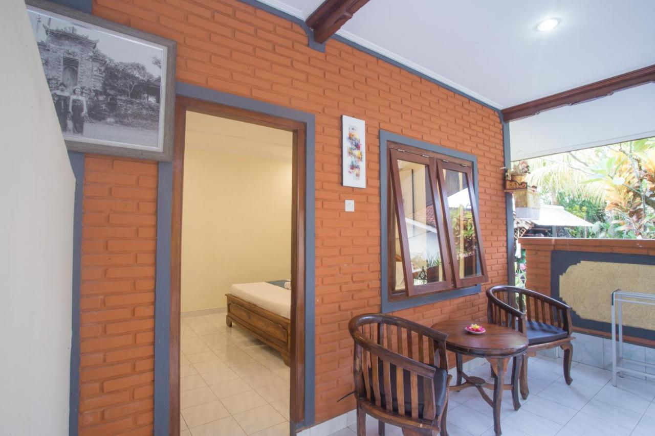 Monka House Casa de hóspedes