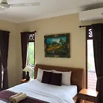 Shindu Home Stay Room 8