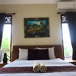 Shindu Home Stay Room 8