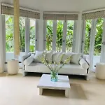 Flower Moon Villa