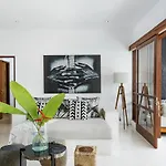 Rumah Santai Luxury 2 Bedrooms Villa With Private Pool