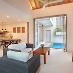 Green Villa A, Brand New Villa Near Central Ubud.