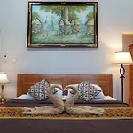 Puri Bisma Ubud - 4 Bedroom Private Villa - 10 Min Walking To Ubud Center