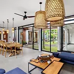 Villa Jacuzzi By Balisuperhost