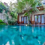 Saka House