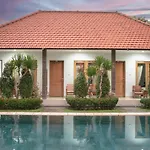Green Papaya House