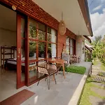 Yarama Cottages