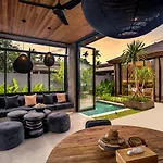 Villa Ruby By Balisuperhost