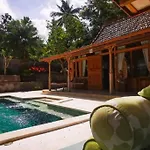 The Birdhouse Villa