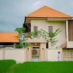 Lucky House Villa
