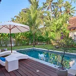 Villa Ketenangan, Sumptuous 3Br Villa With Tropical Vibes In Ubud Area