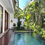 Nirankara Ubud Villa