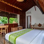 Green Tree House