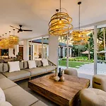 Villa Cinnal By Balisuperhost