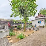 Oyo 92203 Tata Guest House