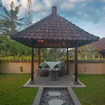 Huge Villa W/ Pool And Spectacular Rooftop Patio!