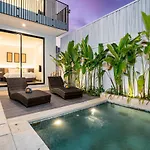 Palm Villa