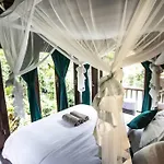 Treehouse With Private Pool Near Yogabarn - In Ubud Center