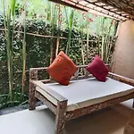 De\'Dalam Nature Deluxe