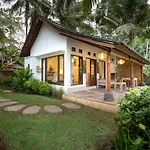 Green Sari Private Villa