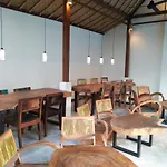 De\'Dalam Standard