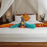 Mandia Bungalows