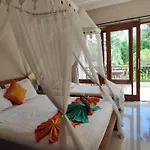 Mandia Bungalows